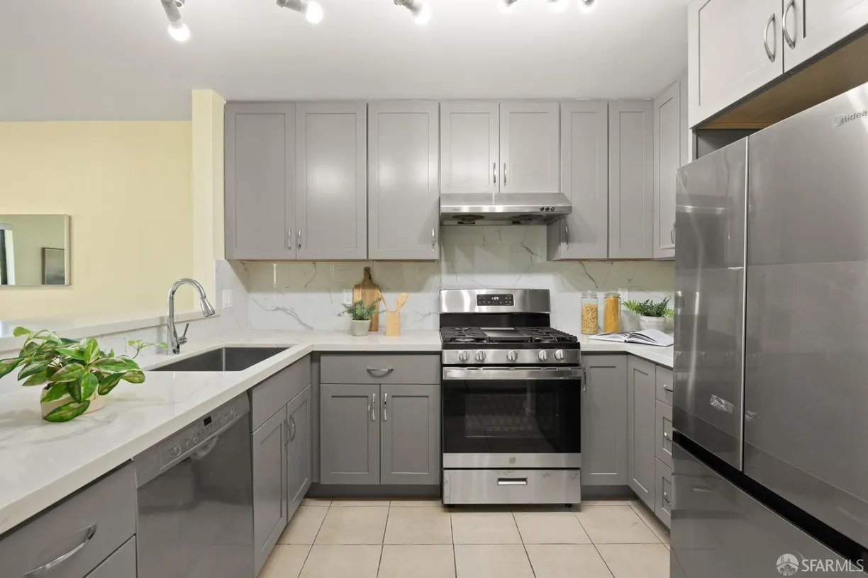 Northern California Real Estate | View 305 Oak Court | 3 Beds, 2 Baths