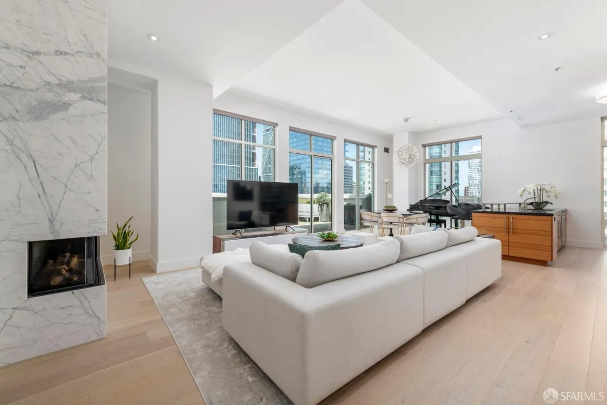 Northern California Real Estate | View 50 Lansing Street, 805 | 2 Beds, 2 Baths