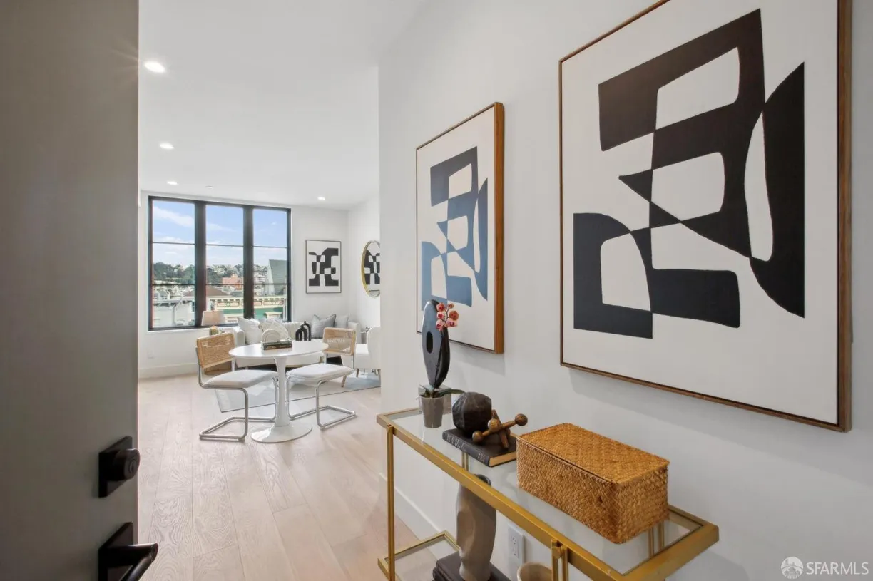 Northern California Real Estate | View 986 South Van Ness Avenue, 402 | 1 Bed, 1 Bath