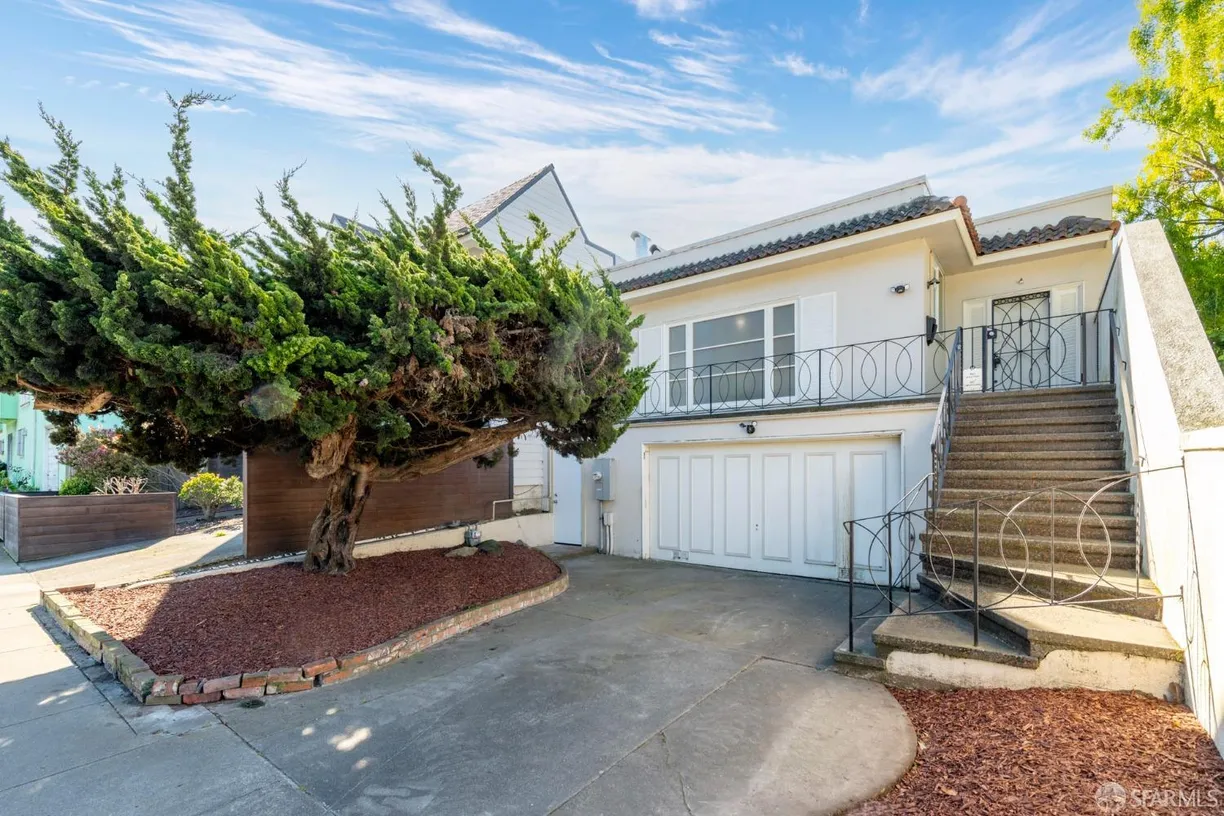 Northern California Real Estate | View 3333 Lincoln Way | 2 Beds, 2 Baths