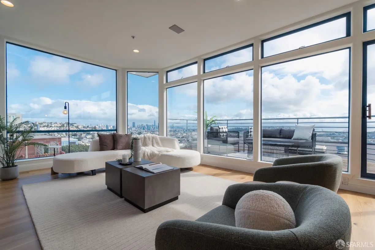 Northern California Real Estate | View 525 27th Street, 2 | 3 Beds, 3 Baths