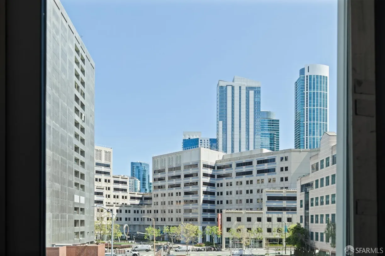 Northern California Real Estate | View 77 Dow Place, 302 | 1 Bed, 1 Bath