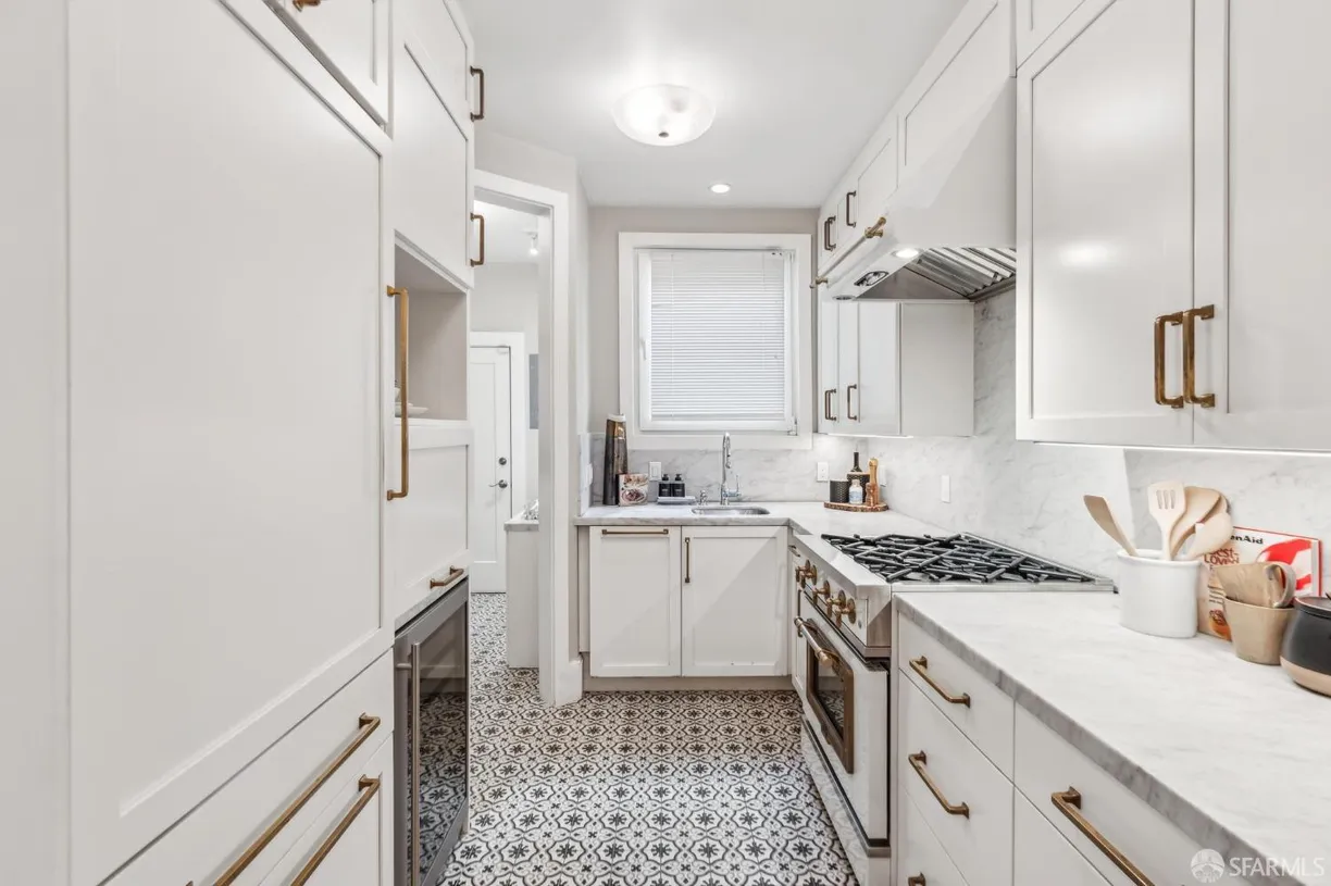 Northern California Real Estate | View 1310 Greenwich Street, 201 | Listing