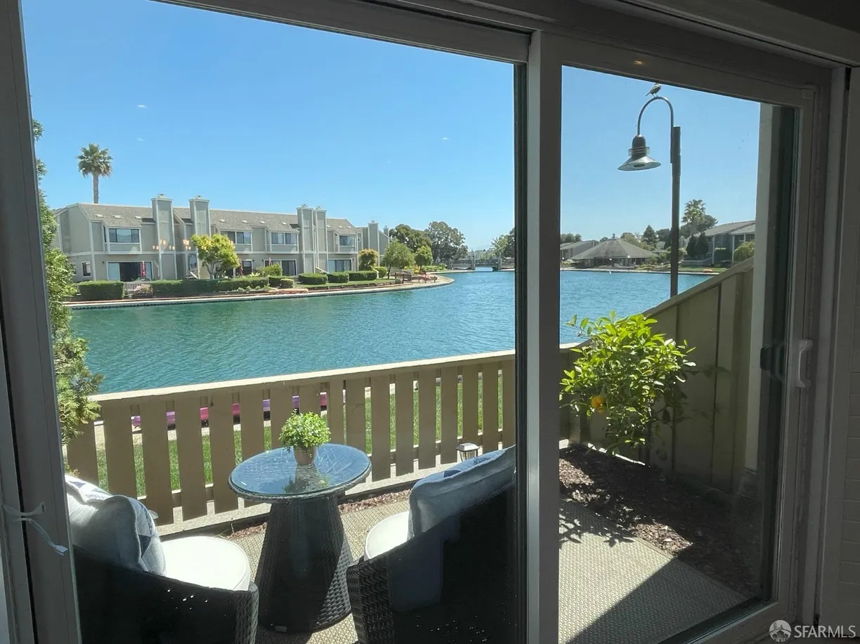 Northern California Real Estate | View 823 Juno Lane | 2 Beds, 2 Baths