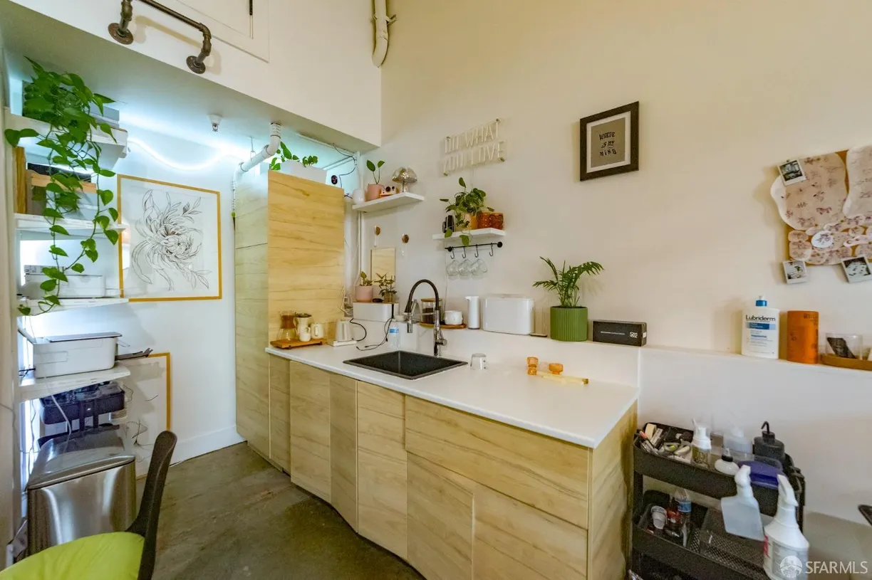 Northern California Real Estate | View 2169 Folsom Street, A100 | Listing