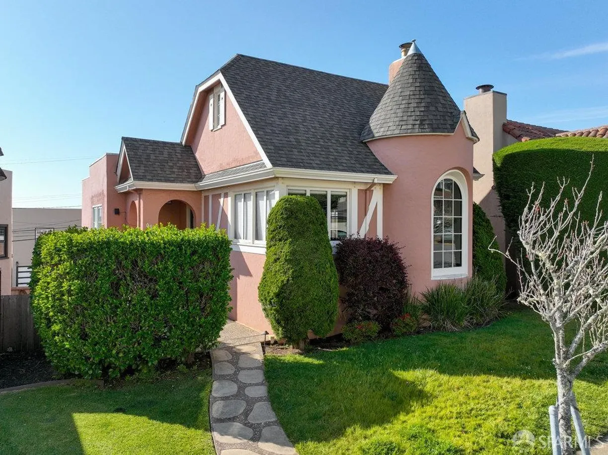 Northern California Real Estate | View 106 Aptos Avenue | 3 Beds, 2 Baths