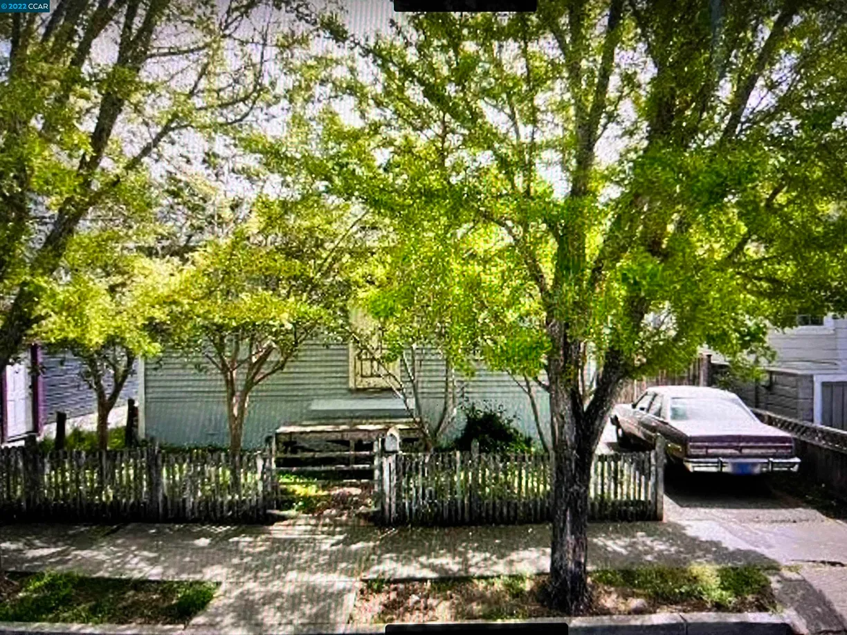 Northern California Real Estate | View 6 F St | 2 Beds, 1 Bath