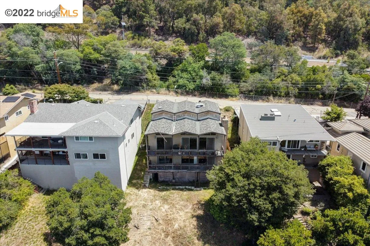 Northern California Real Estate | View 3229 Monterey Blvd | 4 Beds, 3 Baths