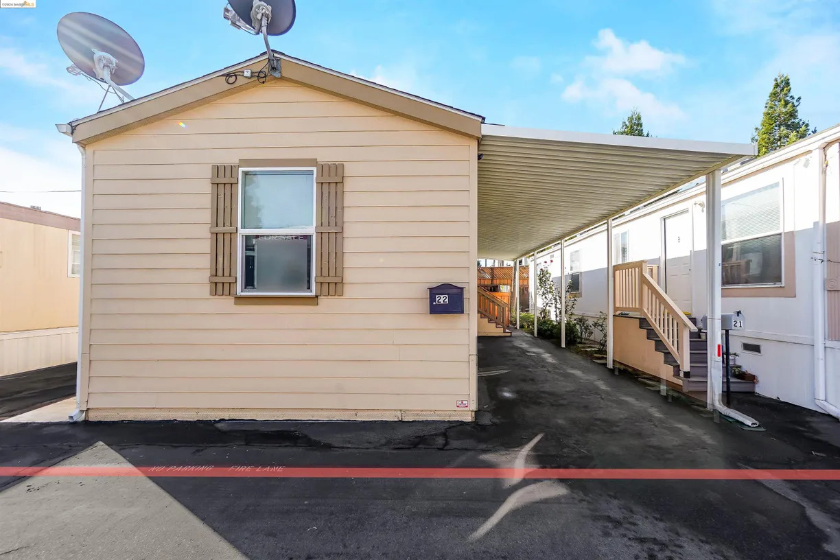 Northern California Real Estate | View 1850 Evans Ln, 22 | 2 Beds, 1 Bath