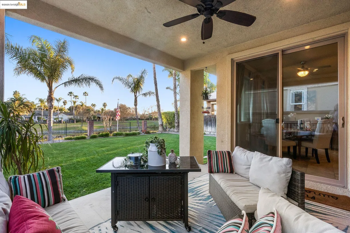 Northern California Real Estate | View 54 Edgeview Ct | 5 Beds, 3 Baths