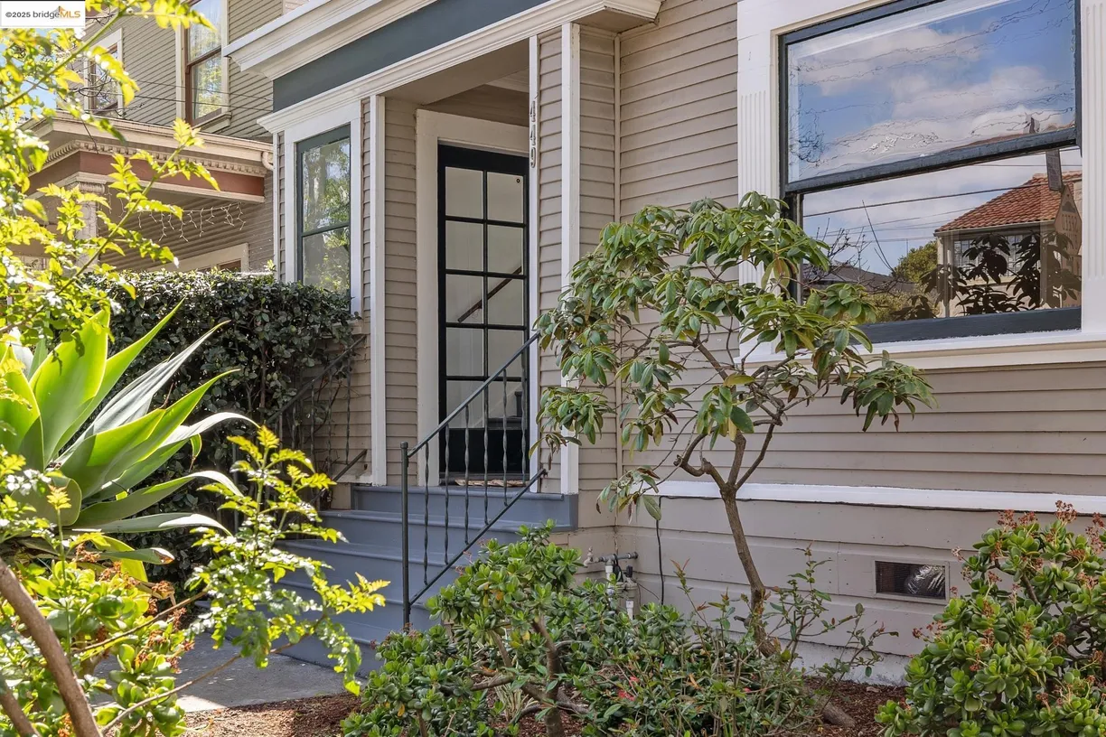 Northern California Real Estate | View 449 37Th St | Listing
