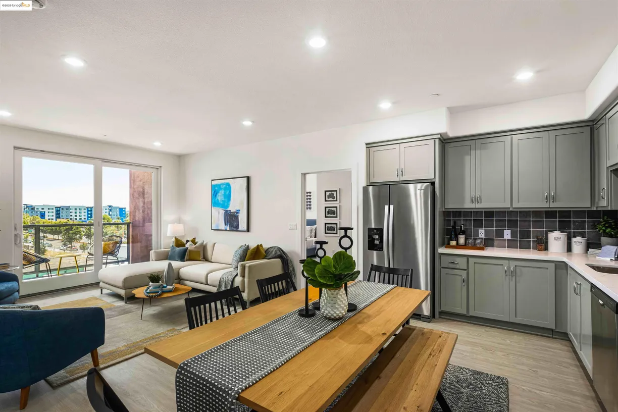 Northern California Real Estate | View 500 Somi Ct, 402 | 2 Beds, 2 Baths