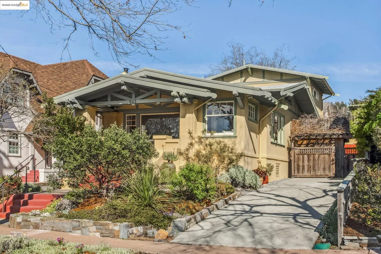 Northern California Real Estate | View 943 Fresno Ave | 3 Beds, 2 Baths