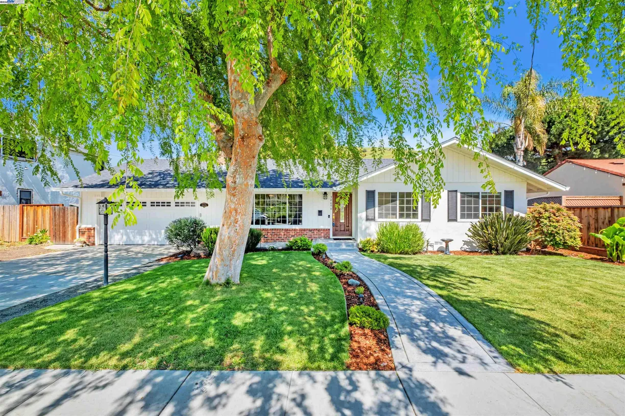Northern California Real Estate | View 36696 Niles Blvd | 3 Beds, 2 Baths