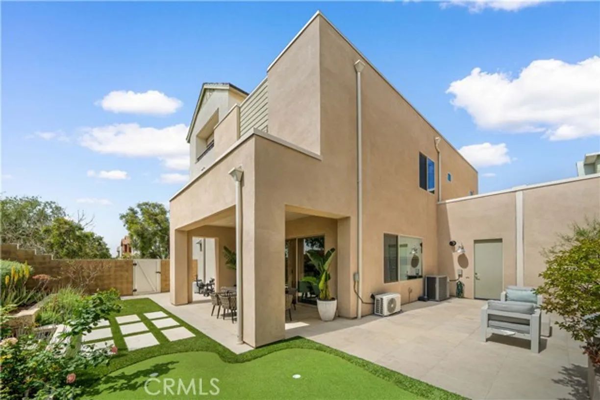 Northern California Real Estate | View 129 Sculpture | Listing