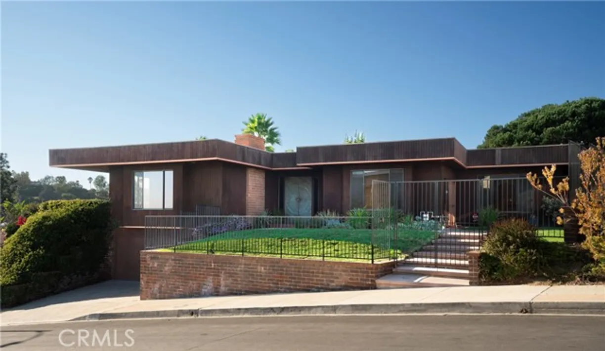Northern California Real Estate | View 2285 N Hobart Boulevard | Listing