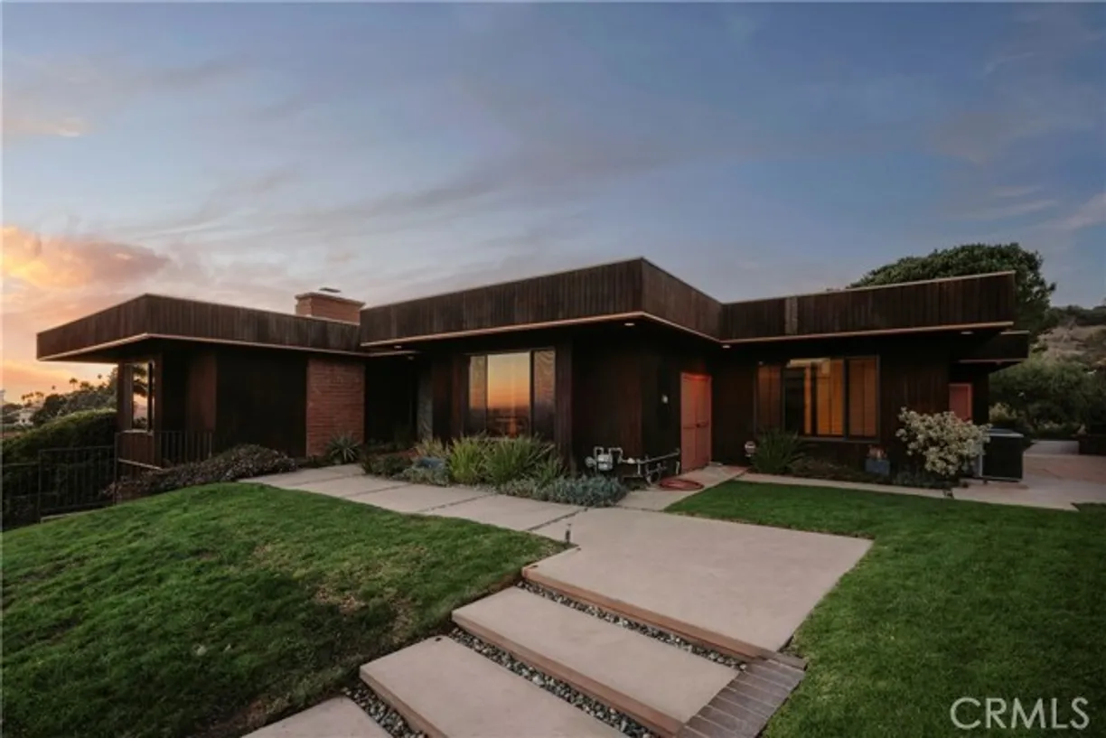 Northern California Real Estate | View 2285 N Hobart Boulevard | Listing