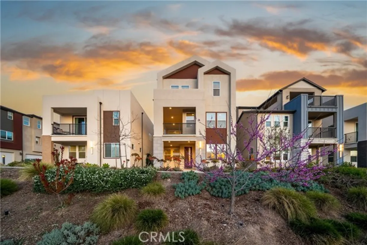 Northern California Real Estate | View 121 Biome | 4 Beds, 3 Baths