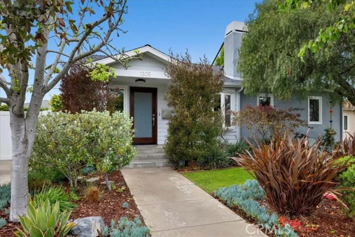 Northern California Real Estate | View 1305 Harkness Street | 3 Beds, 1 Bath