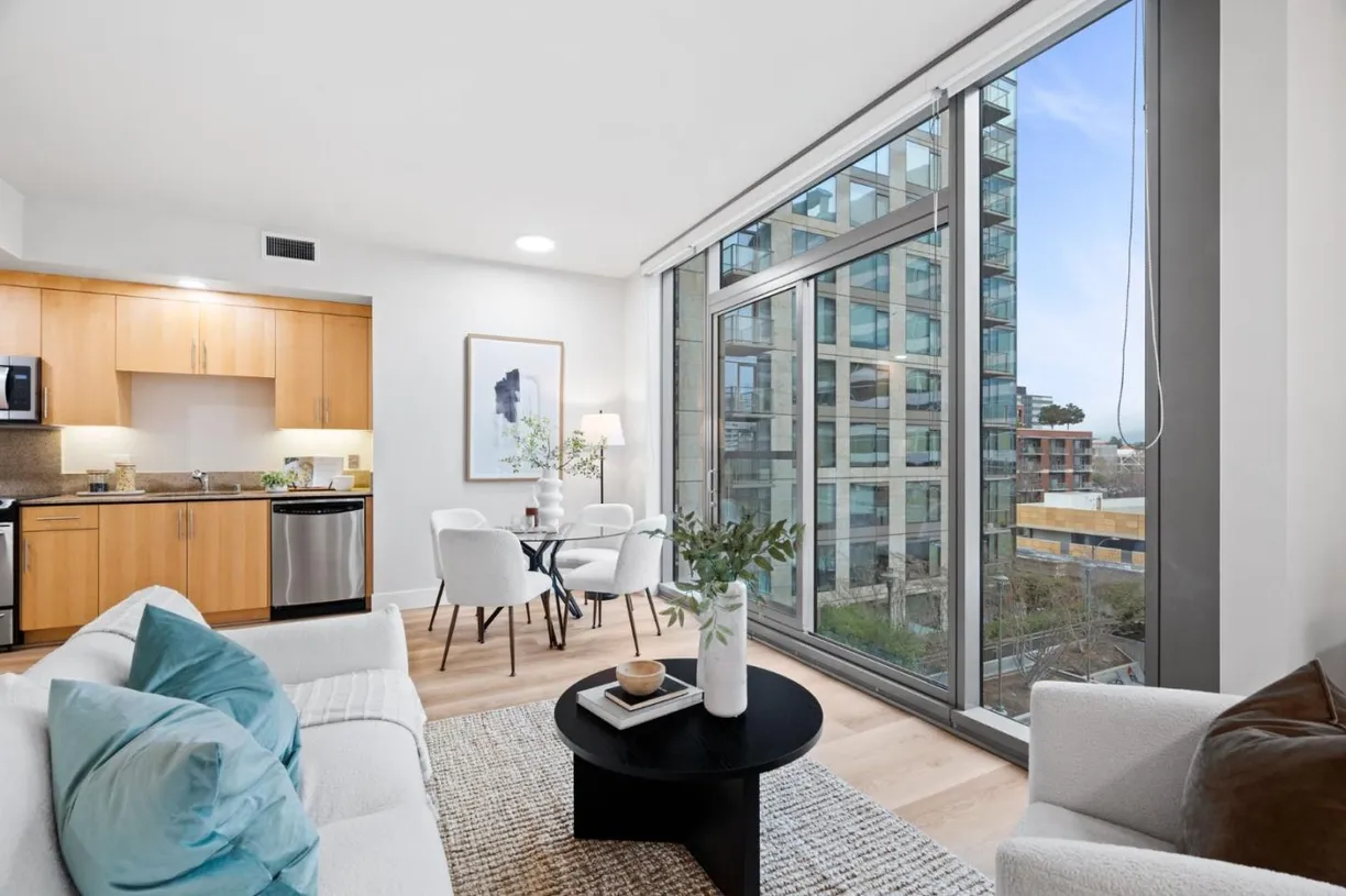 Northern California Real Estate | View 38 N Almaden Boulevard, 602 | 1 Bed, 1 Bath