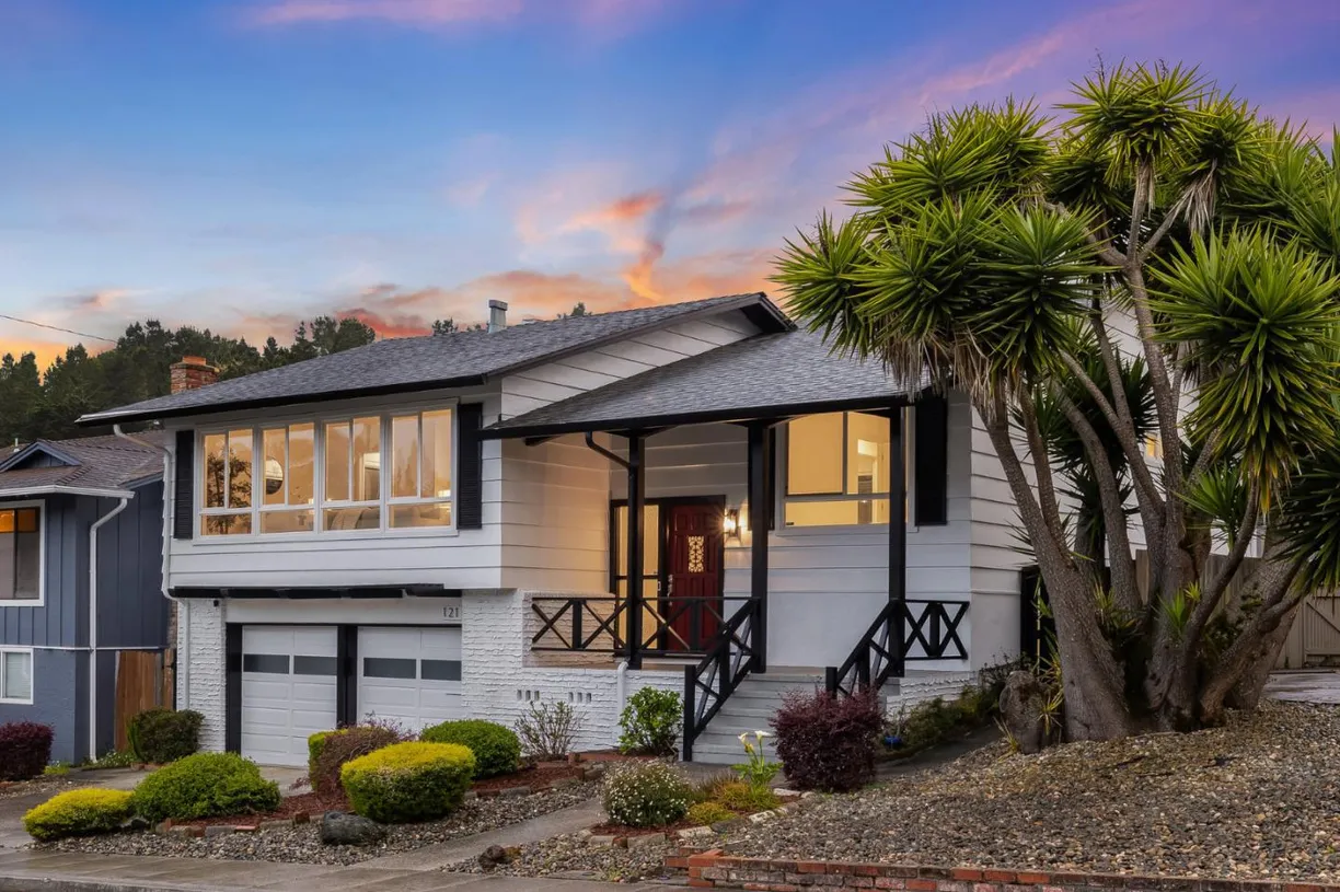 Northern California Real Estate | View 121 Riverside Drive | 5 Beds, 3 Baths