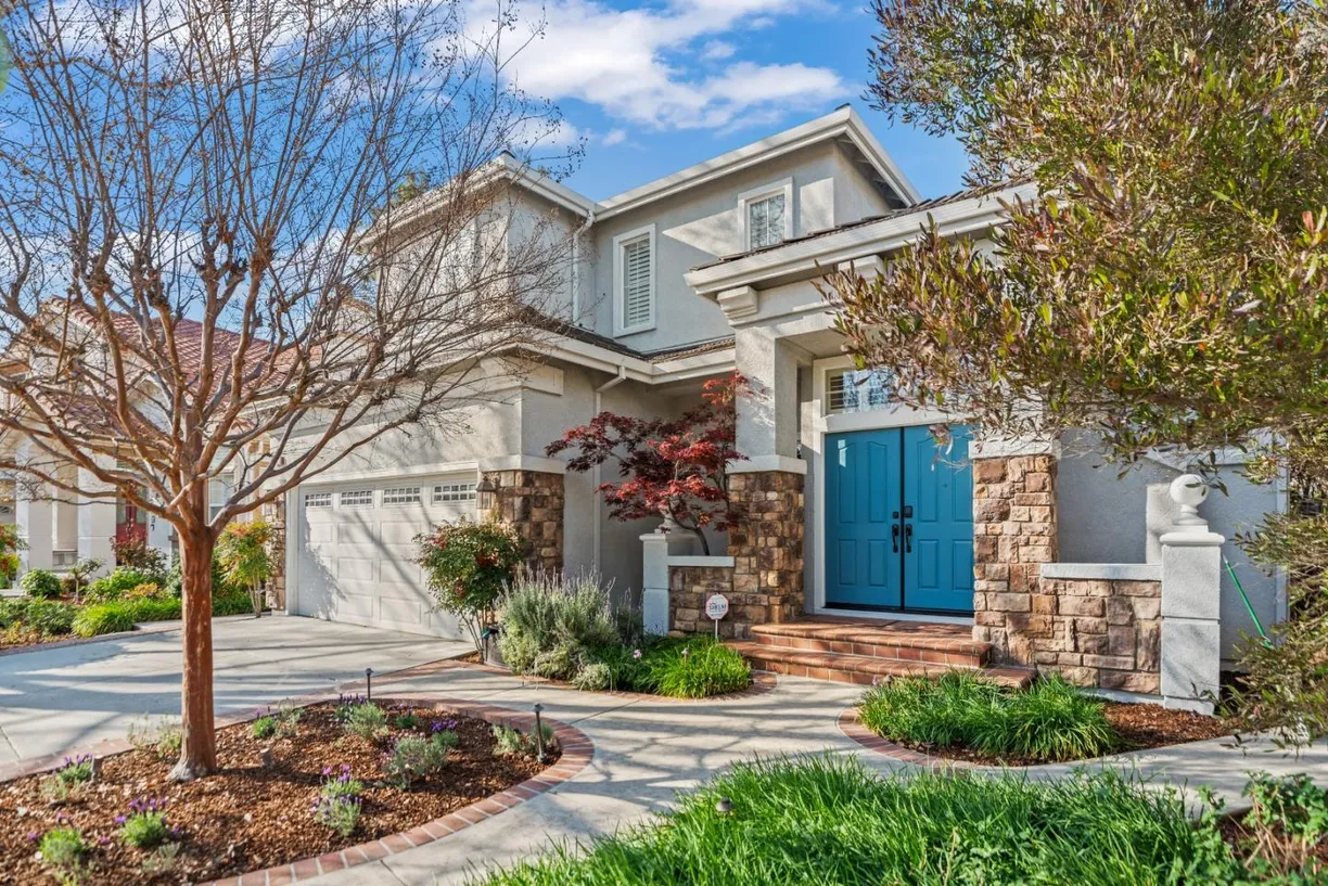 Northern California Real Estate | View 525 Hyannis Drive | 6 Beds, 3 Baths