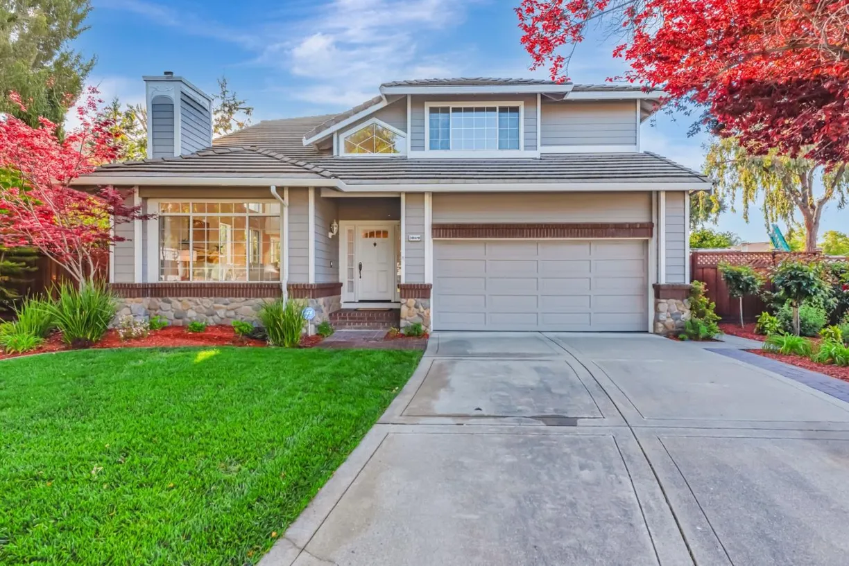 Northern California Real Estate | View 38678 Pickering Court | 5 Beds, 3 Baths