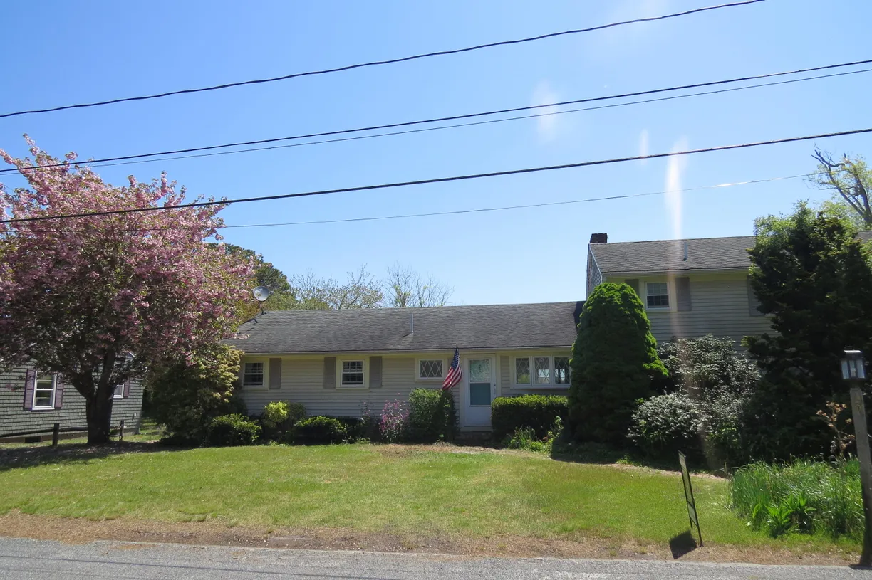 Boston, MA Real Estate | View 20 Lakeside | 5 Beds, 3 Baths