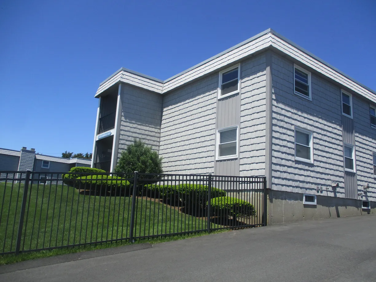 Boston, MA Real Estate | View 112 Old Wharf | 2 Beds, 2 Baths