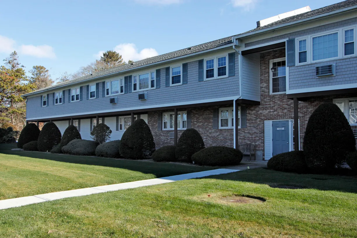Boston, MA Real Estate | View 174 Upper County | 1 Bed, 1 Bath