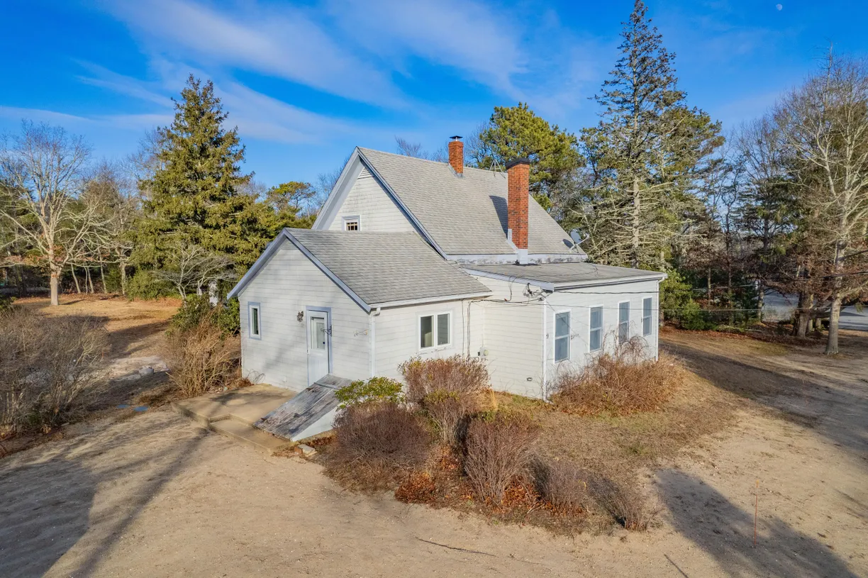 Boston, MA Real Estate | View 29 Head of the Bay | 3 Beds, 1 Bath
