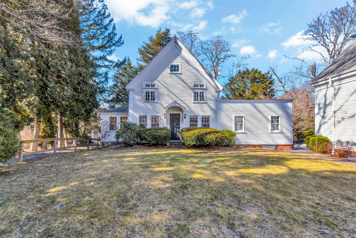 Boston, MA Real Estate | View 344 Main | 2 Beds, 1 Bath