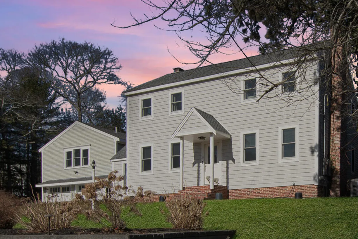 Boston, MA Real Estate | View 10 Kings | Listing