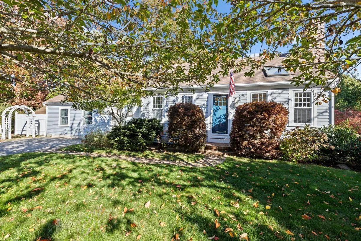Boston, MA Real Estate | View 35 Maple | 2 Beds, 1 Bath