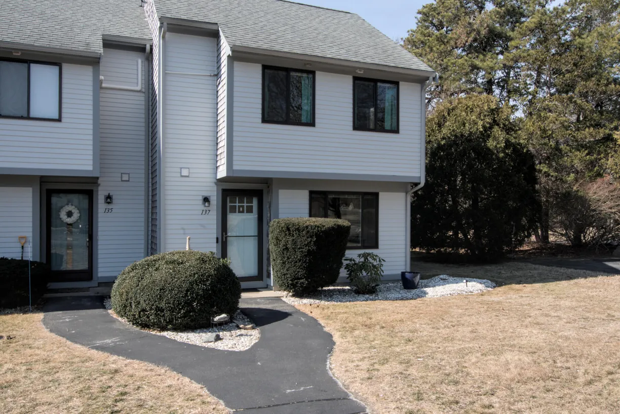 Boston, MA Real Estate | View 137 Crescent | Listing