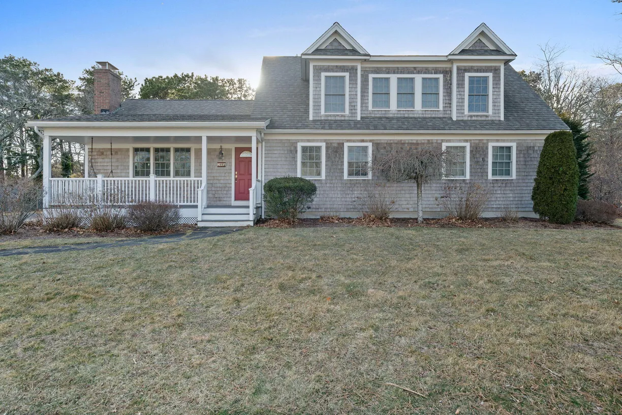Boston, MA Real Estate | View 41 Country | 3 Beds, 3 Baths