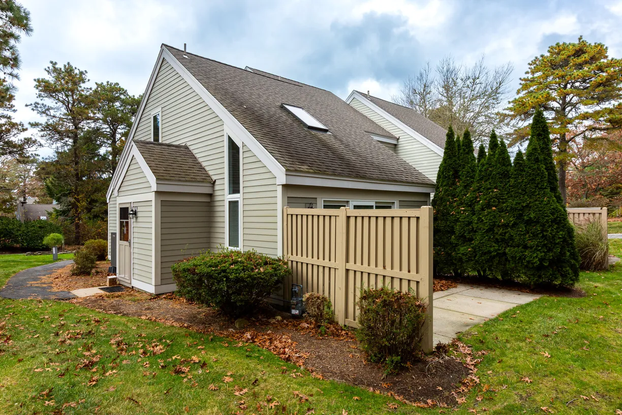 Boston, MA Real Estate | View 2 Trevor | Listing