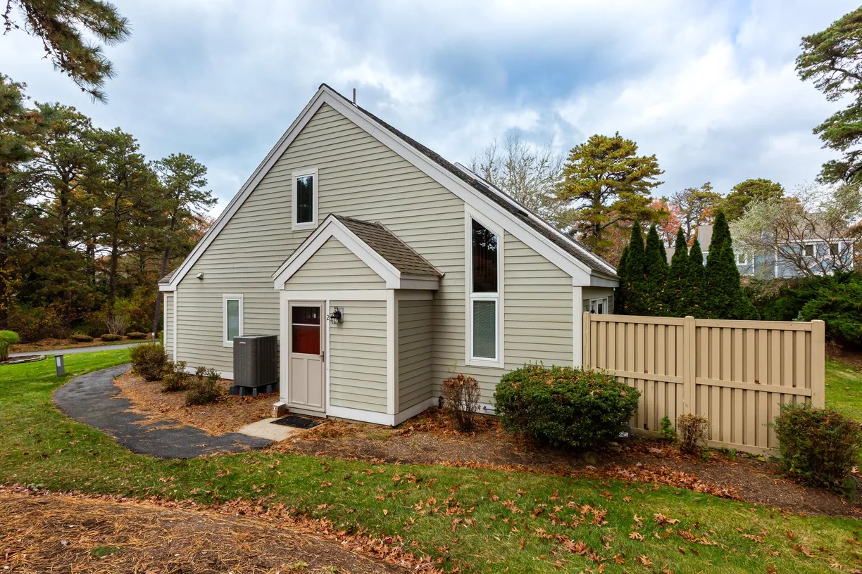 Boston, MA Real Estate | View 2 Trevor | Listing