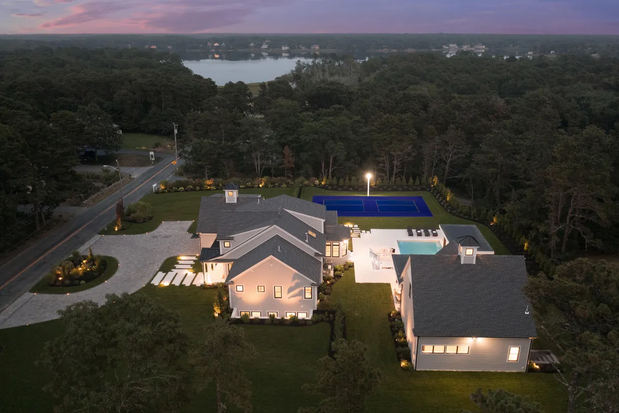 Boston, MA Real Estate | View 171 Searsville | 5 Beds, 4 Baths