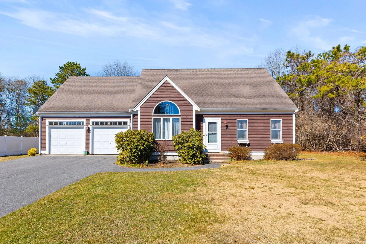 Boston, MA Real Estate | View 5 Bailey | 3 Beds, 2 Baths