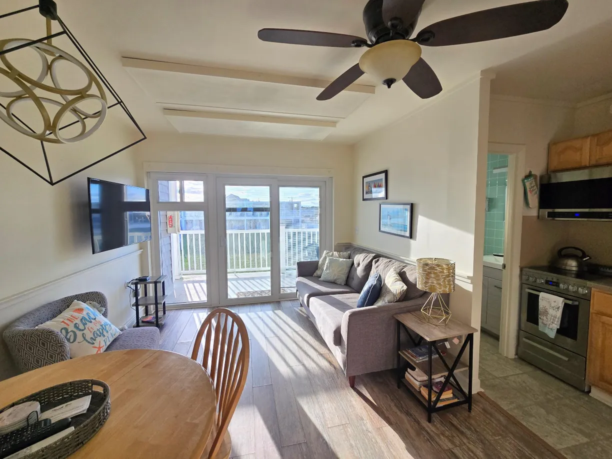 Boston, MA Real Estate | View 113 Old Wharf | Listing