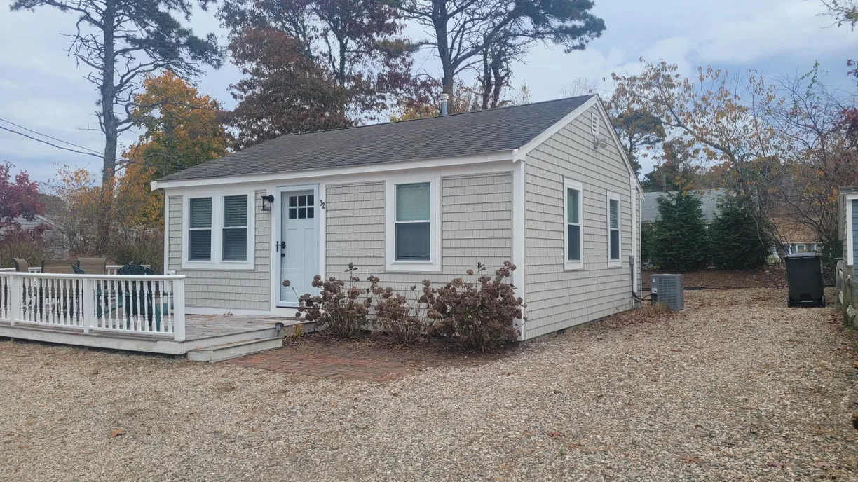 Boston, MA Real Estate | View 32 Holiday | 3 Beds, 1 Bath