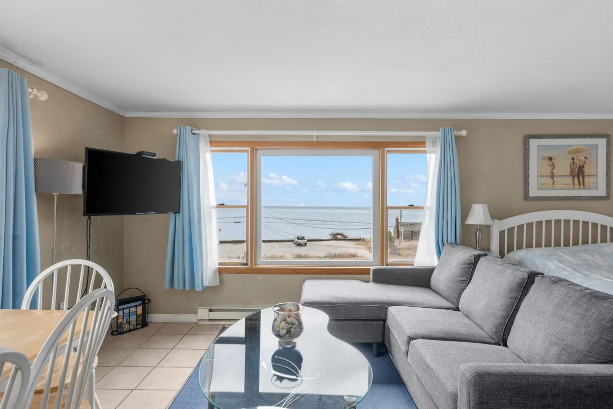 Boston, MA Real Estate | View 154 Old Wharf | 1 Bed, 1 Bath