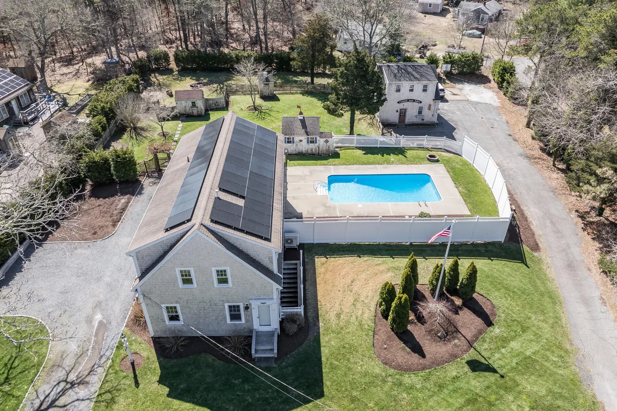Boston, MA Real Estate | View 33 Queen Anne | 4 Beds, 2 Baths