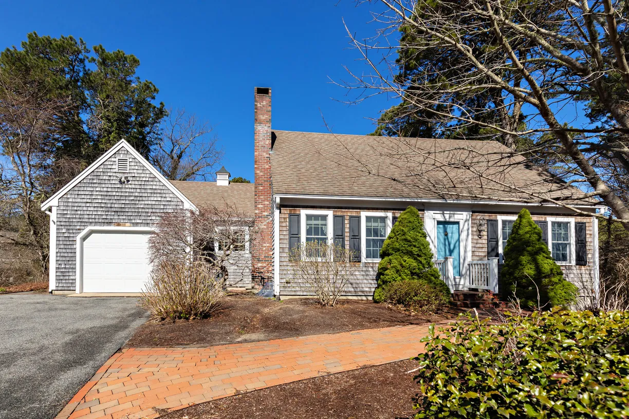 Boston, MA Real Estate | View 120 Stonehenge | 3 Beds, 2 Baths