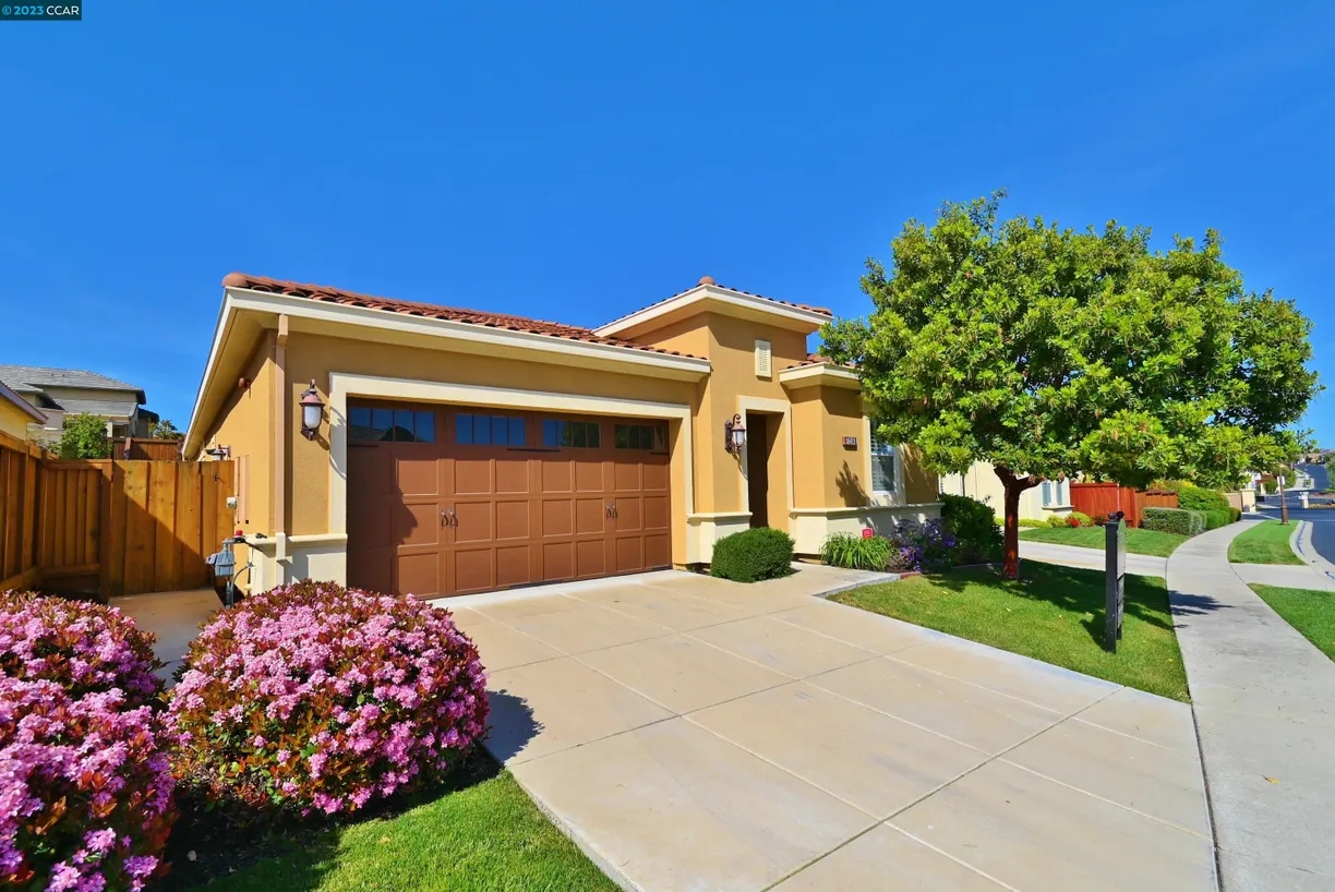 Northern California Real Estate | View 1603 Zinfandel Dr | 2 Beds, 2 Baths