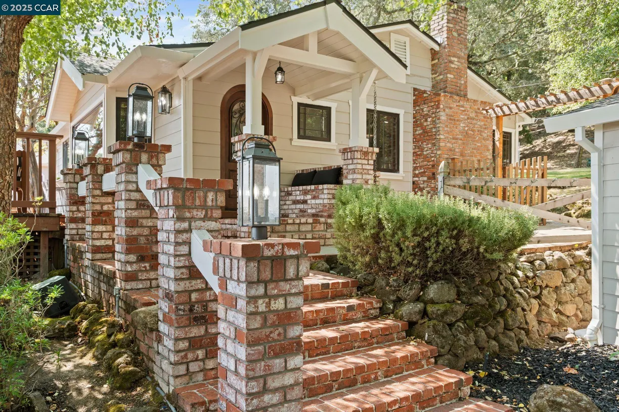 Northern California Real Estate | View 360 Montair Dr | 5 Beds, 3 Baths