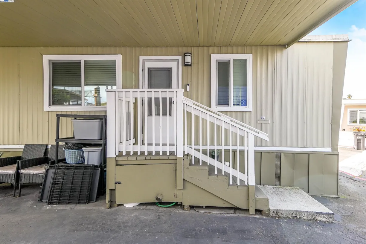Northern California Real Estate | View 3875 Castro Valley Blvd, 32 | Listing