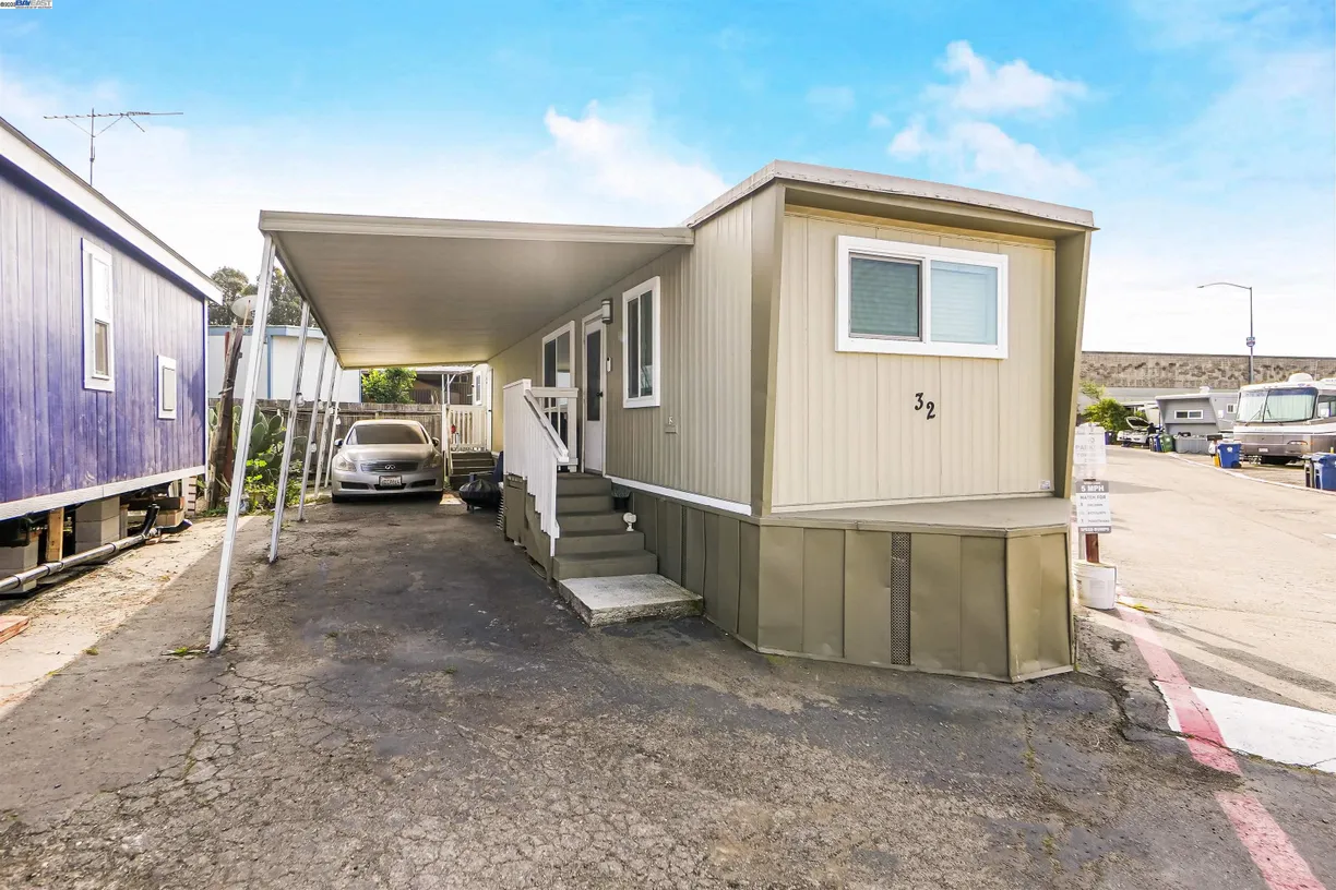 Northern California Real Estate | View 3875 Castro Valley Blvd, 32 | Listing