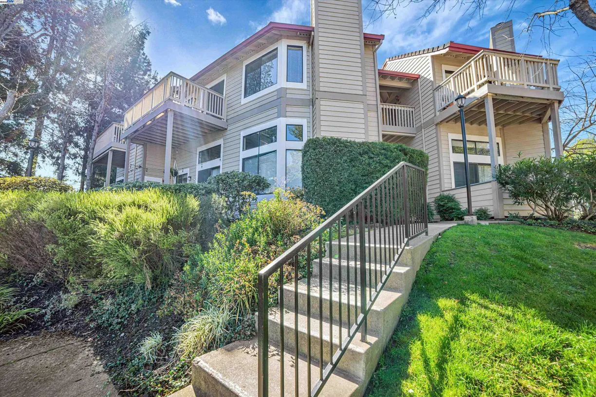 Northern California Real Estate | View 3428 Smoketree Commons Dr | 2 Beds, 2 Baths